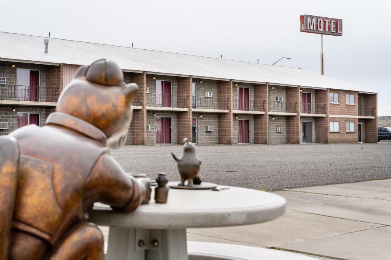 M&M Motel Connell ภายนอก รูปภาพ